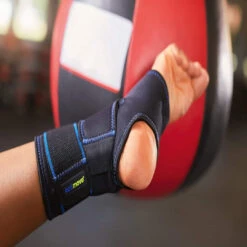 Actimove Ankle Stabilizer Criss-Cross Straps Universal Black -Health Care Store 7111YO6dksL. SL1500