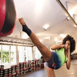 Actimove Ankle Stabilizer Criss-Cross Straps Universal Black -Health Care Store 81UuPi8XqeL. SL1500