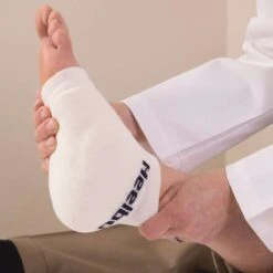 Heelbo Heel And Elbow Protectors With Flexible Stretch - 1 Pair -Health Care Store Mabis Heelbo Heel and Elbow Protectors White 02