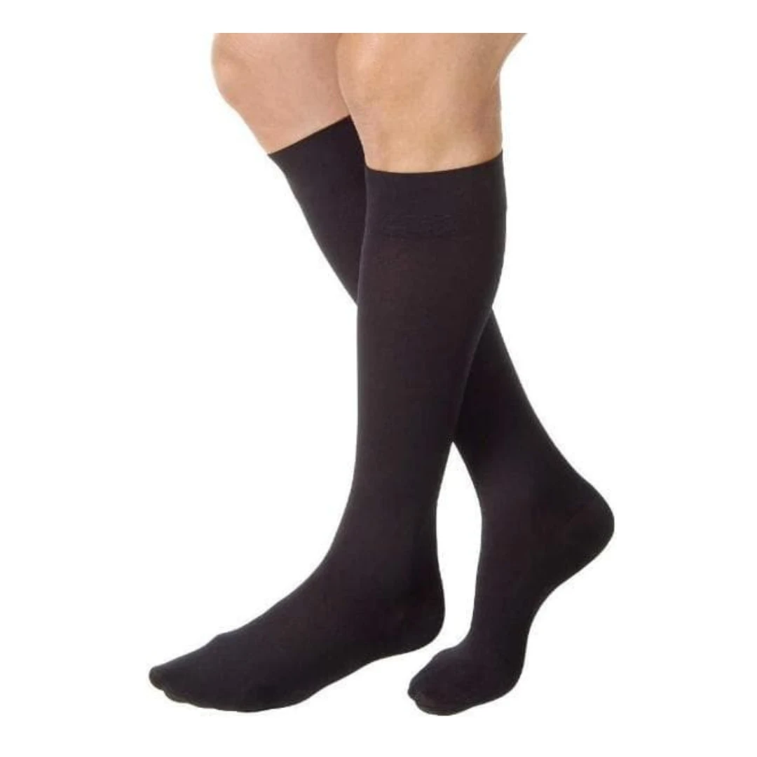 JOBST Relief Knee High Unisex Compression Socks - Closed Toe - 20-30 MmHg 4 JOBST Relief Knee High Unisex Compression Socks - Closed Toe - 20-30 MmHg - Image 2